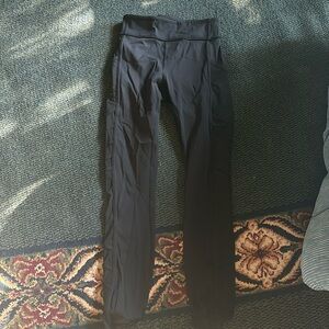 Black Lululemon size Medium Side Mesh Paneling Leggings